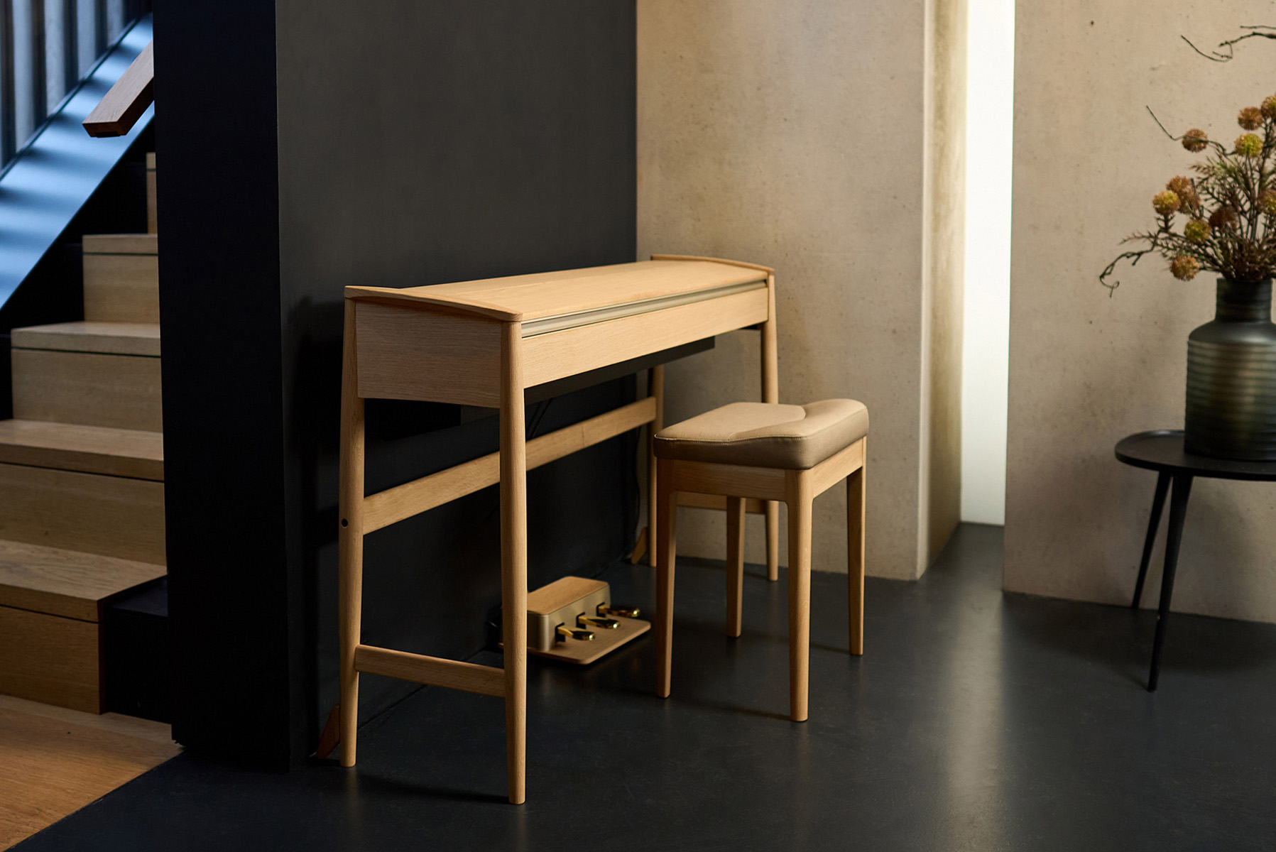 Kiyola_KF-20_light_oak_room3.jpg