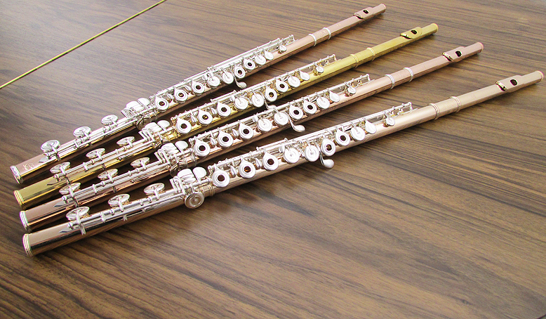 Querflöte in C aus Gold-Goldflöte, SANKYO, 18 Krt. 18K3ROH, Handmade DN-9.jpg